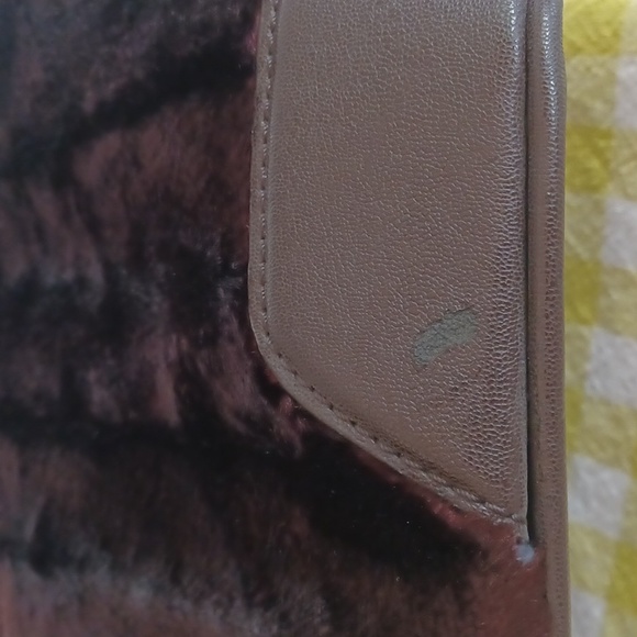 NEW VT LUXE PURSE - Picture 8 of 8